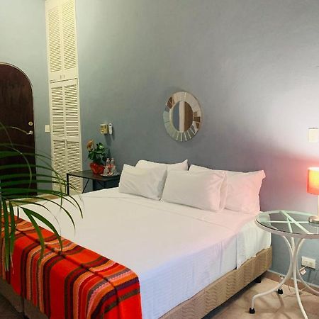 Bed and Breakfast The Quetzal à Cancún Extérieur photo