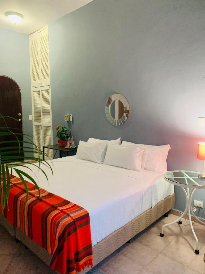 Bed and Breakfast The Quetzal à Cancún Extérieur photo